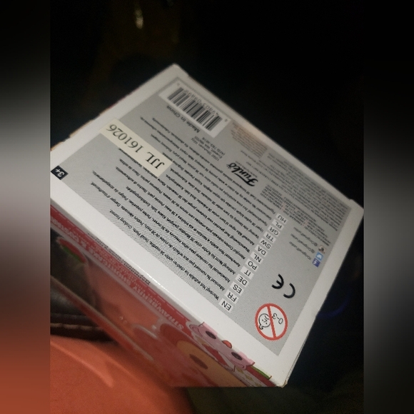 FUNKO STRAWBERRY SHORTCAKE & CUSTARD NIB - Picture 9 of 11